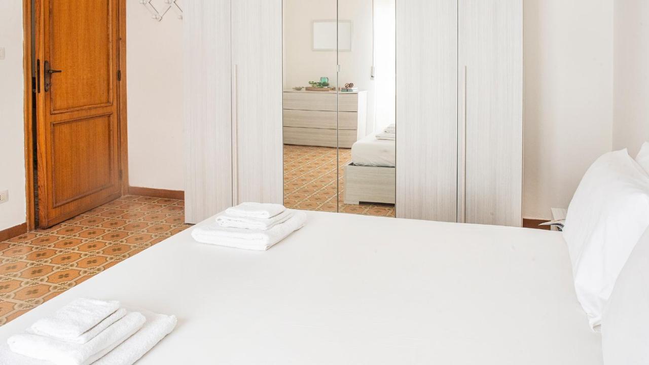 Paoli 89 Apartment Alghero Luaran gambar